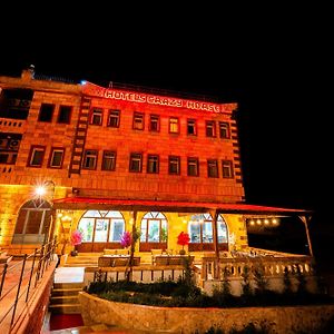hotels crazyhorse